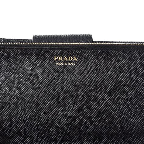 prada saffiano nero wallet